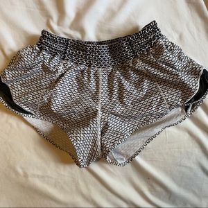 Barely worn lulu speed up shorts!